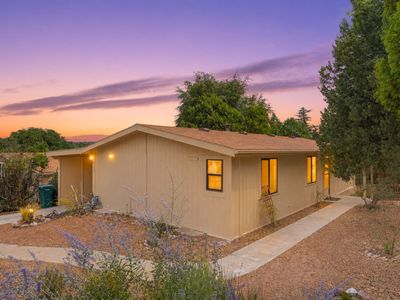 1115 W Driftwood Dr