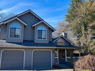 1516 NW Thompson Way