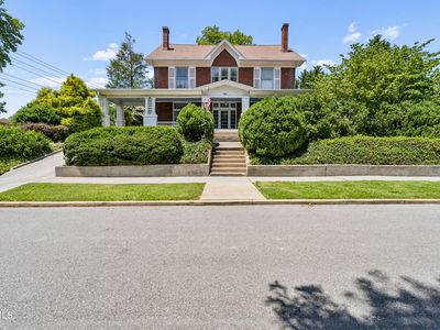 201 E 9th Ave