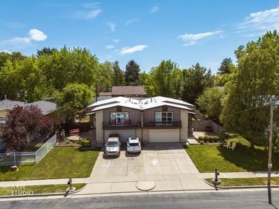 1278 E Chevy Chase Dr