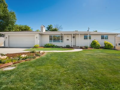 1934 E Severn Dr