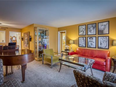 459 W 104th St UNIT B