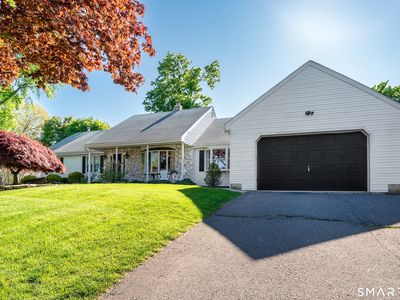 76 Glenbrook Drive