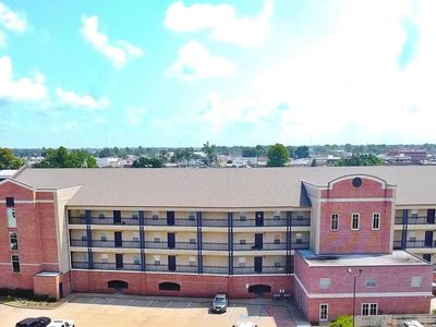 1 Natchitoches St APT 102