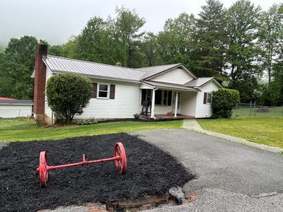 489 Broadway Rd