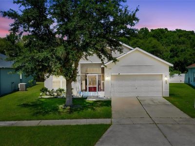 907 Hacienda Cir
