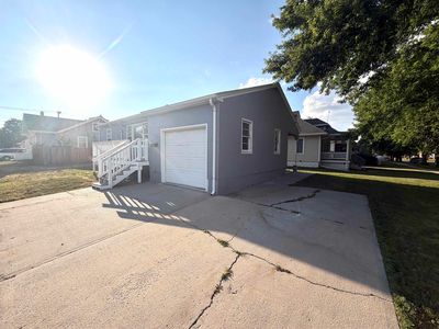 300 W Pasewalk Ave