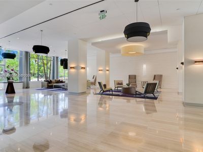 100 Bayview Dr APT 503