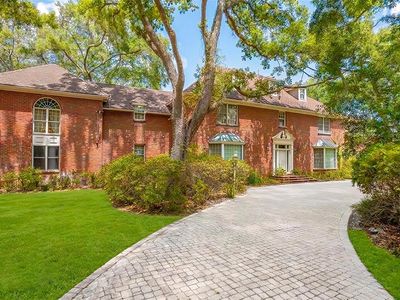2124 Laurence Dr