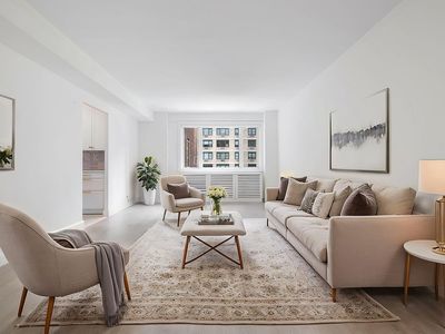 30 W 60th St APT 8S