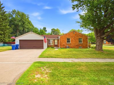 4040 Baybrook Dr
