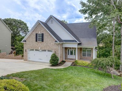 124 Briarpark Dr