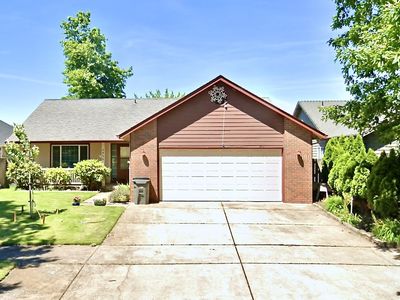 2956 Dahlia Ln
