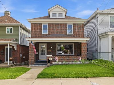906 Fordham Ave