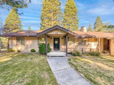 817 Lassen View Dr