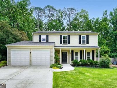 235 Barrington Dr E