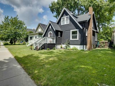 Property at 1407 Lapeer Ave, Port Huron, MI