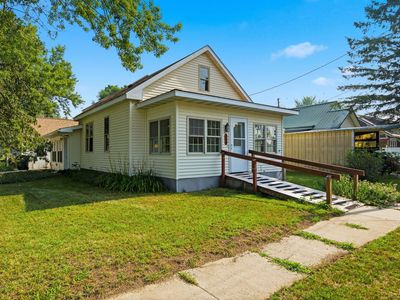Property at 358 W Richland St, Lone Rock, WI