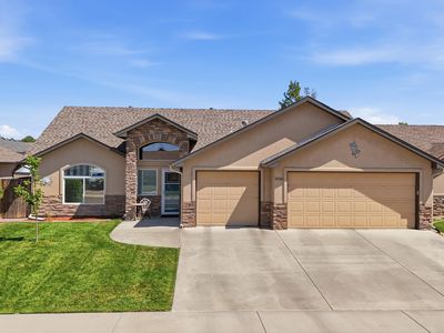 2936 Sylvia Ln