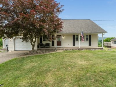 29 Stewartsville Rd