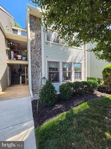 37 Bridgewater Dr