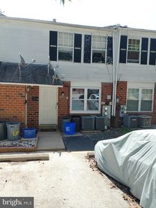 9449 Fairgreen Ln