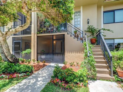 Property at 302 Lakeview Dr APT 105, Weston, FL
