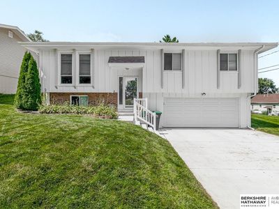 2238 N 204th Ter
