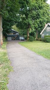 570 Hooper Rd