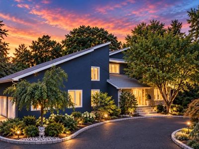 22 Cambridge Dr