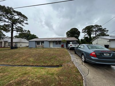 213 SW Chapman Avenue