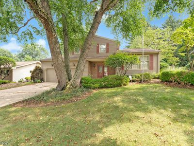 Property at 2976 Palmarie Dr, Poland, OH