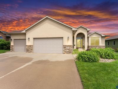 Property at 810 Fox Ct, Tea, SD