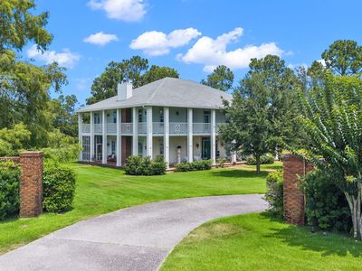 131 Legend Lakes Dr