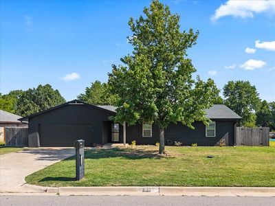1718 W Elm St