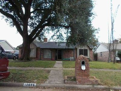 12606 Bexley Dr