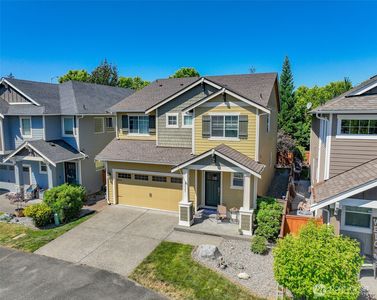 8825 Corona CT Court NE