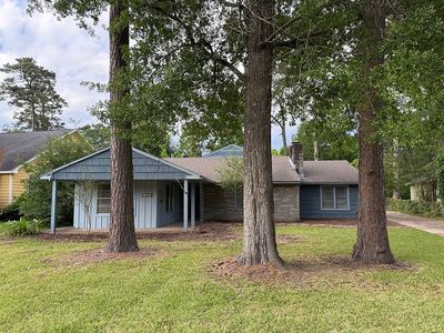 1660 East Dr