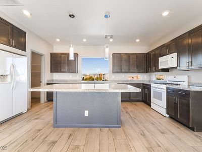 8032 Carpenter Creek Ave