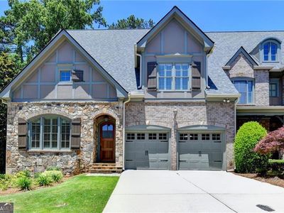 240 Wisteria Cir