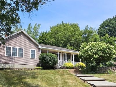 25 Robbins Ave