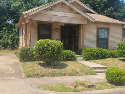 Property at 3913 Crozier St, Dallas, TX