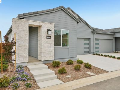 1095 Riverbend Dr