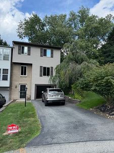 Property at 312 Shadow Wood Ct, Trafford, PA