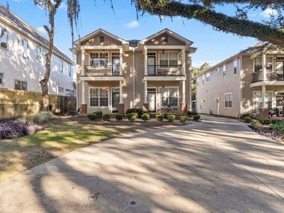 1237 N Duval St