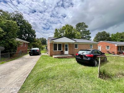 903 S Sycamore Street