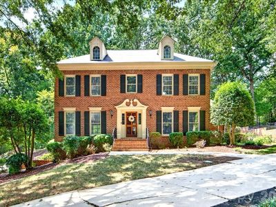 2424 Hartmill Ct