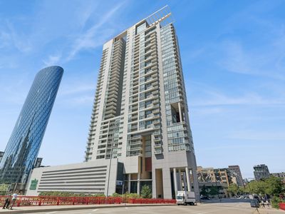 737 W Washington Blvd APT 806