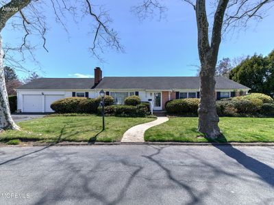 25 Buttonwood Drive