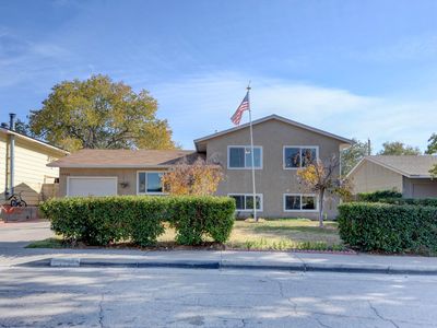 10800 Claremont Ave NE